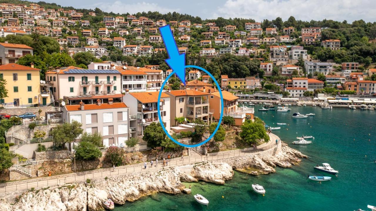 Seafront 2-Bedroom Apartment Nika - Rabac Esterno foto